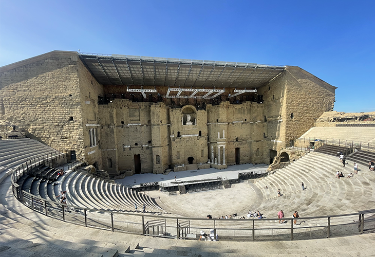 Orange theater