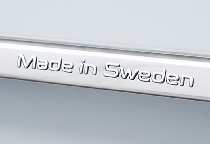 "Made in Sweden" embossed lettering on chrome trim of the Kabe Imperial Ri810 LGB caravan