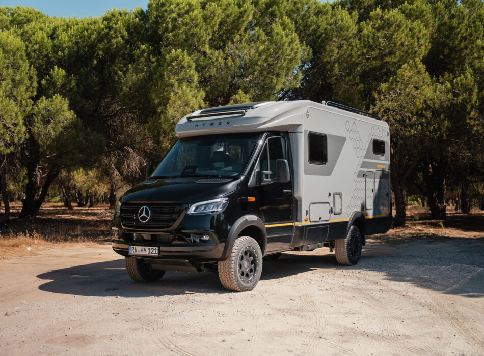 Up to 10 days off-grid in the wilderness: Hymer unveils new Crossover models for 2027