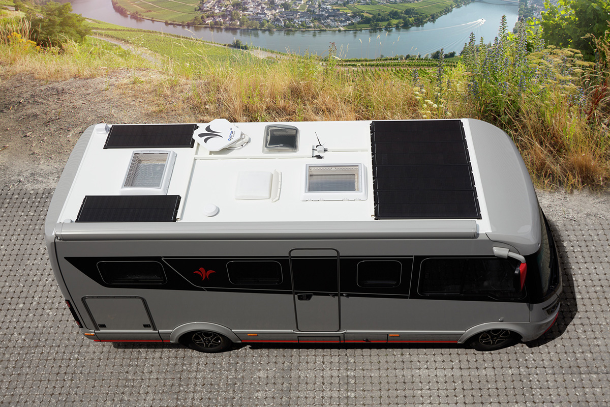 Niesmann+Bischoff iSmove 2027 motorhome shown with roof detail, highlighting new design features