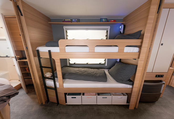 Dethleffs Summer Edition 730 FKR bunk beds with ladder, storage baskets and window in motorhome